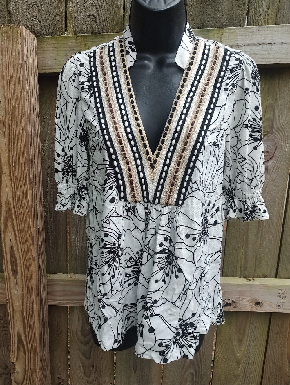 🏵️ Blank London V Neck Floral Black White Stephanie Top NWT Size XXS